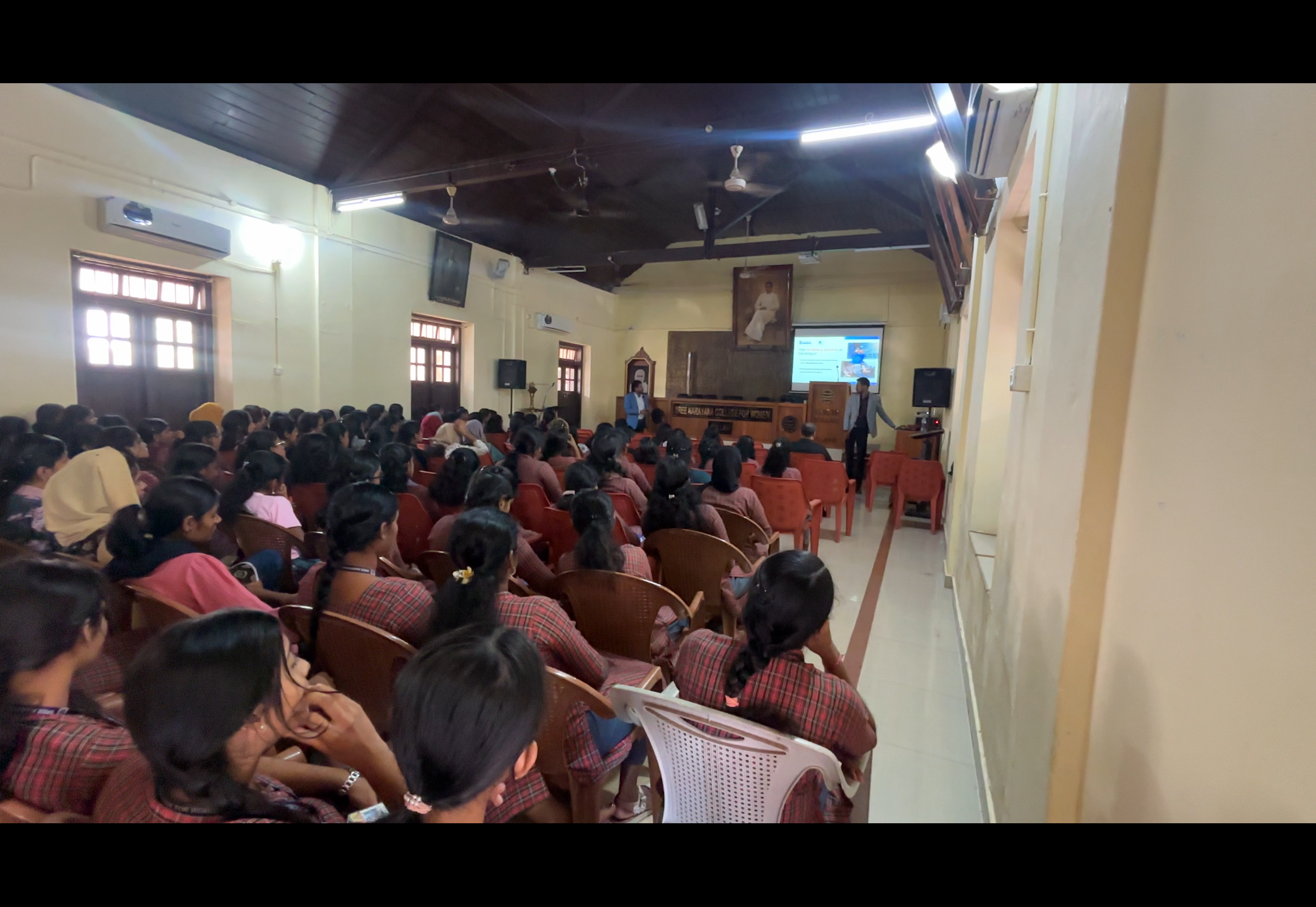 Seminar at SN College – photo 6